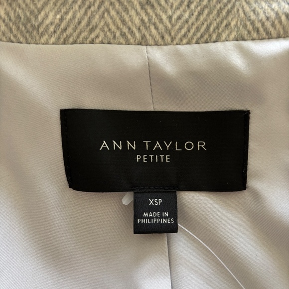 Ann Taylor Gray Herringbone Shaw Wrap Coat - Picture 6 of 6
